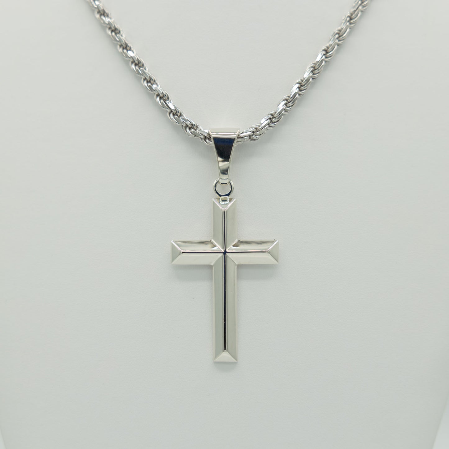 Royale Cross Pendant